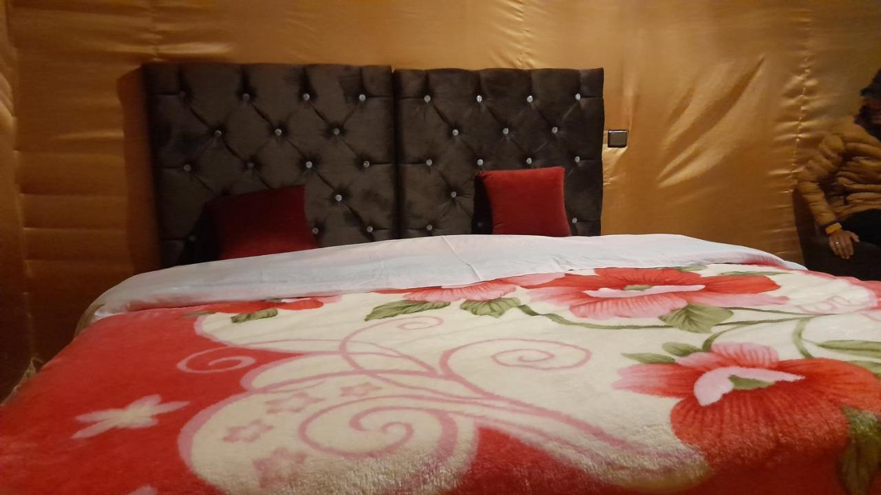 Luxury Trek Desert Camp メルズーガ エクステリア 写真
