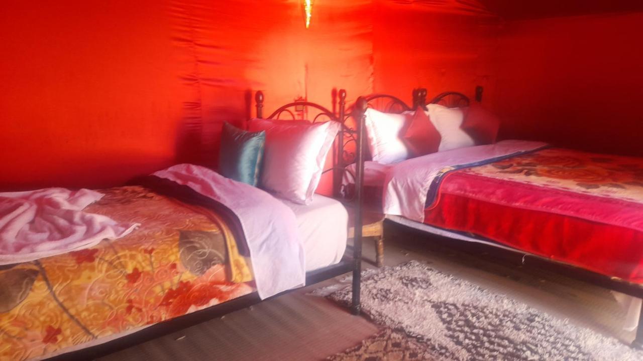 Luxury Trek Desert Camp メルズーガ エクステリア 写真