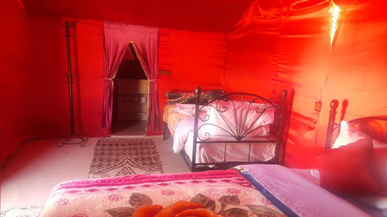 Luxury Trek Desert Camp メルズーガ エクステリア 写真