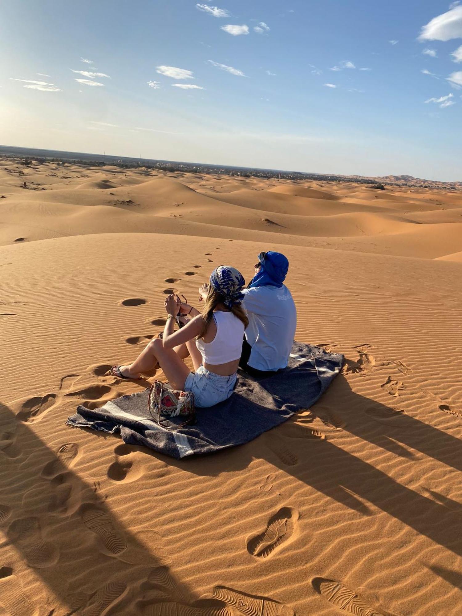 Luxury Trek Desert Camp メルズーガ エクステリア 写真