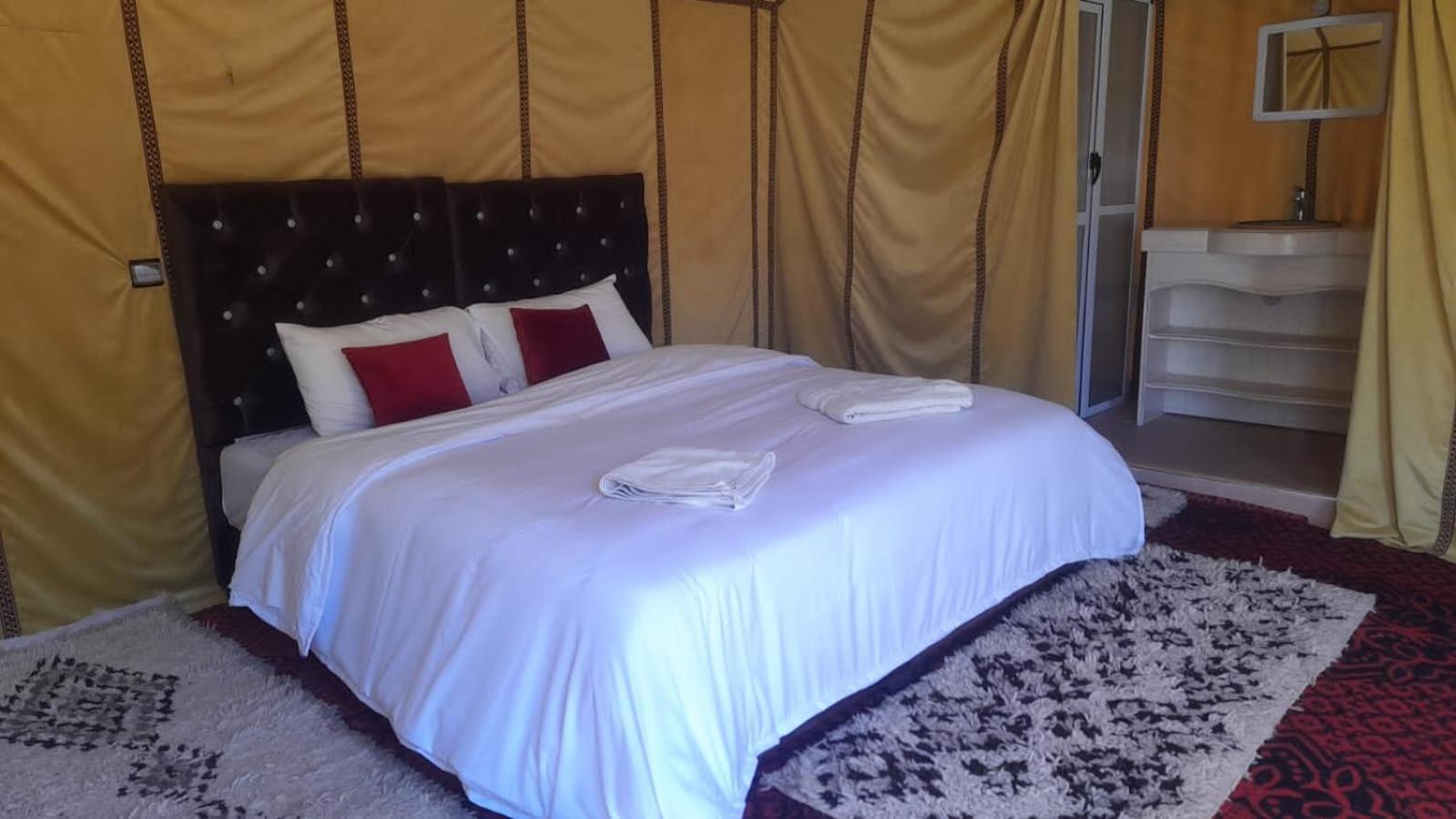 Luxury Trek Desert Camp メルズーガ エクステリア 写真