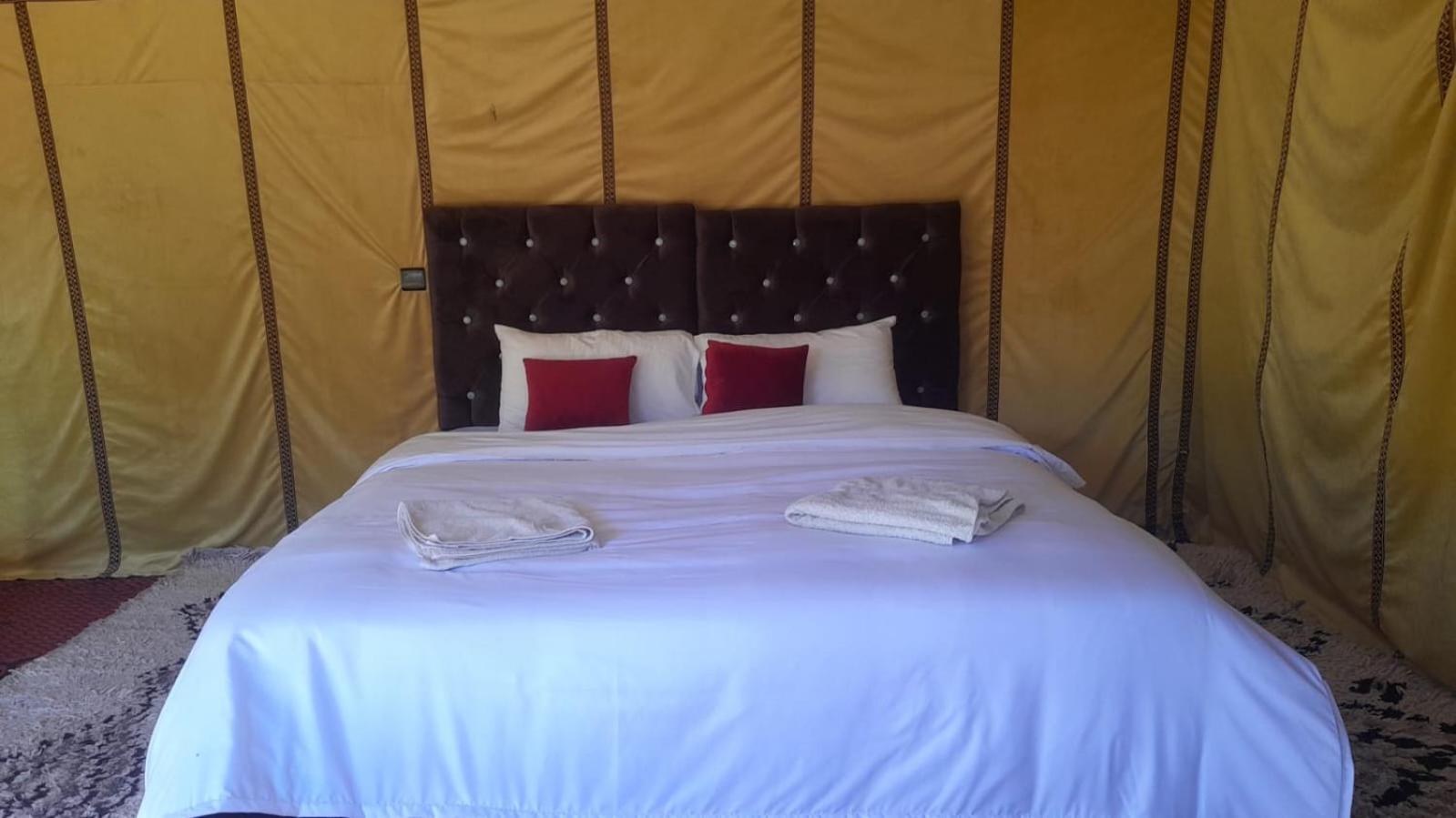 Luxury Trek Desert Camp メルズーガ エクステリア 写真