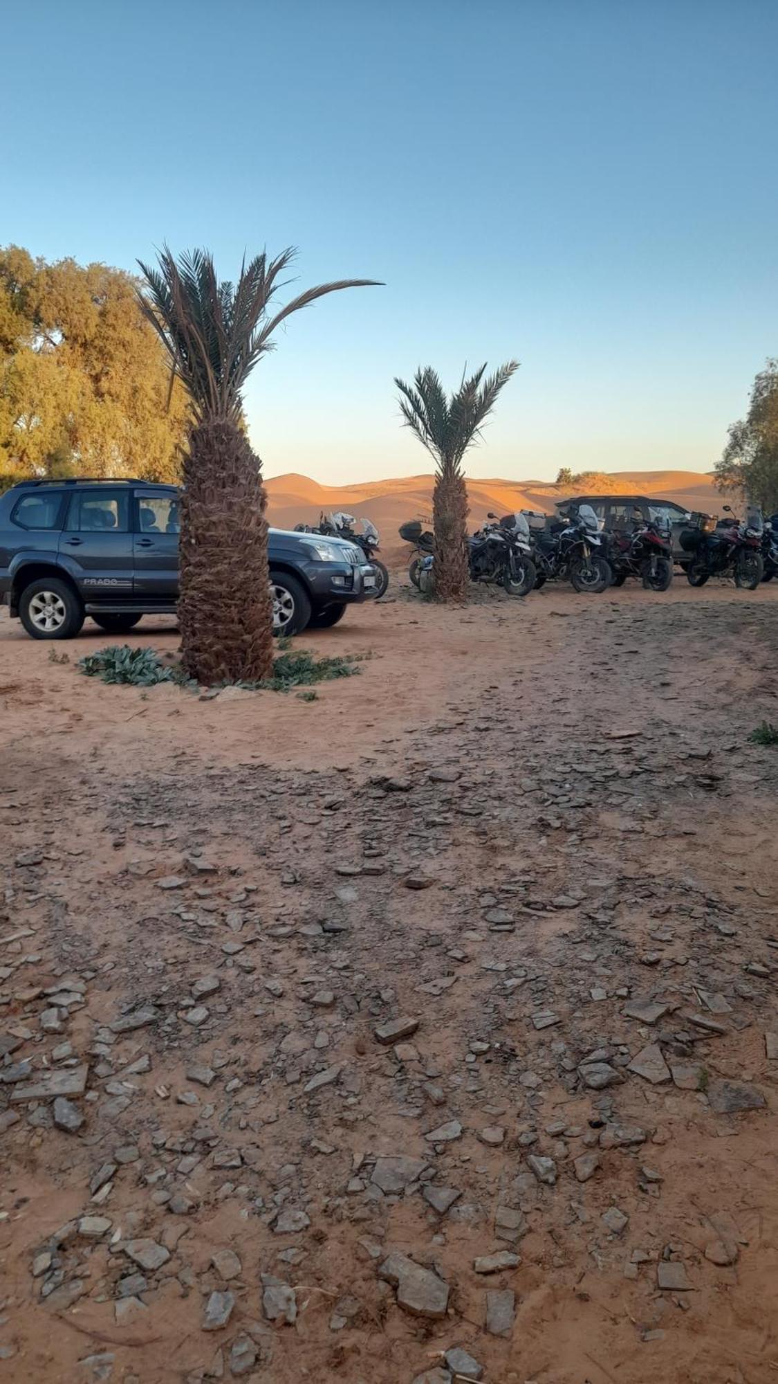 Luxury Trek Desert Camp メルズーガ エクステリア 写真