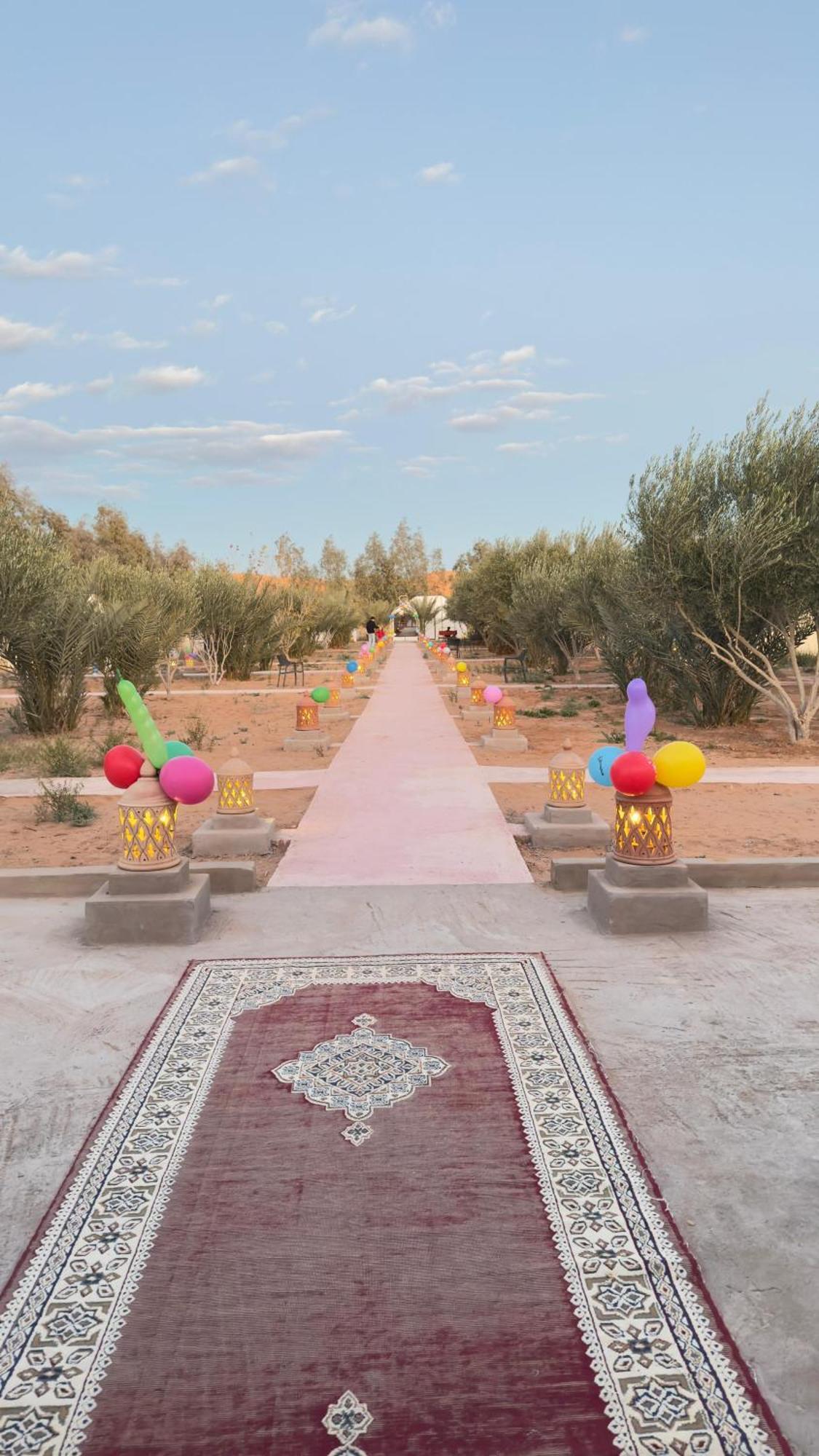 Luxury Trek Desert Camp メルズーガ エクステリア 写真