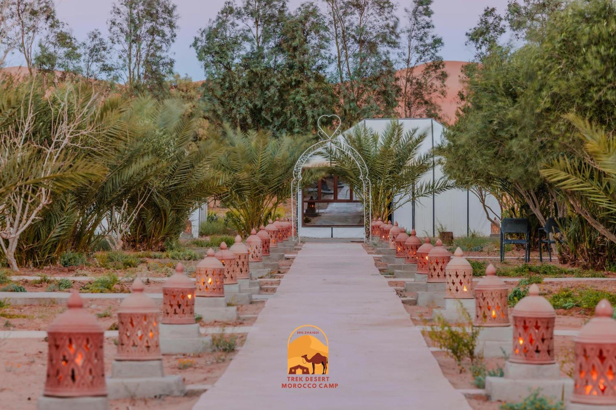 Luxury Trek Desert Camp メルズーガ エクステリア 写真