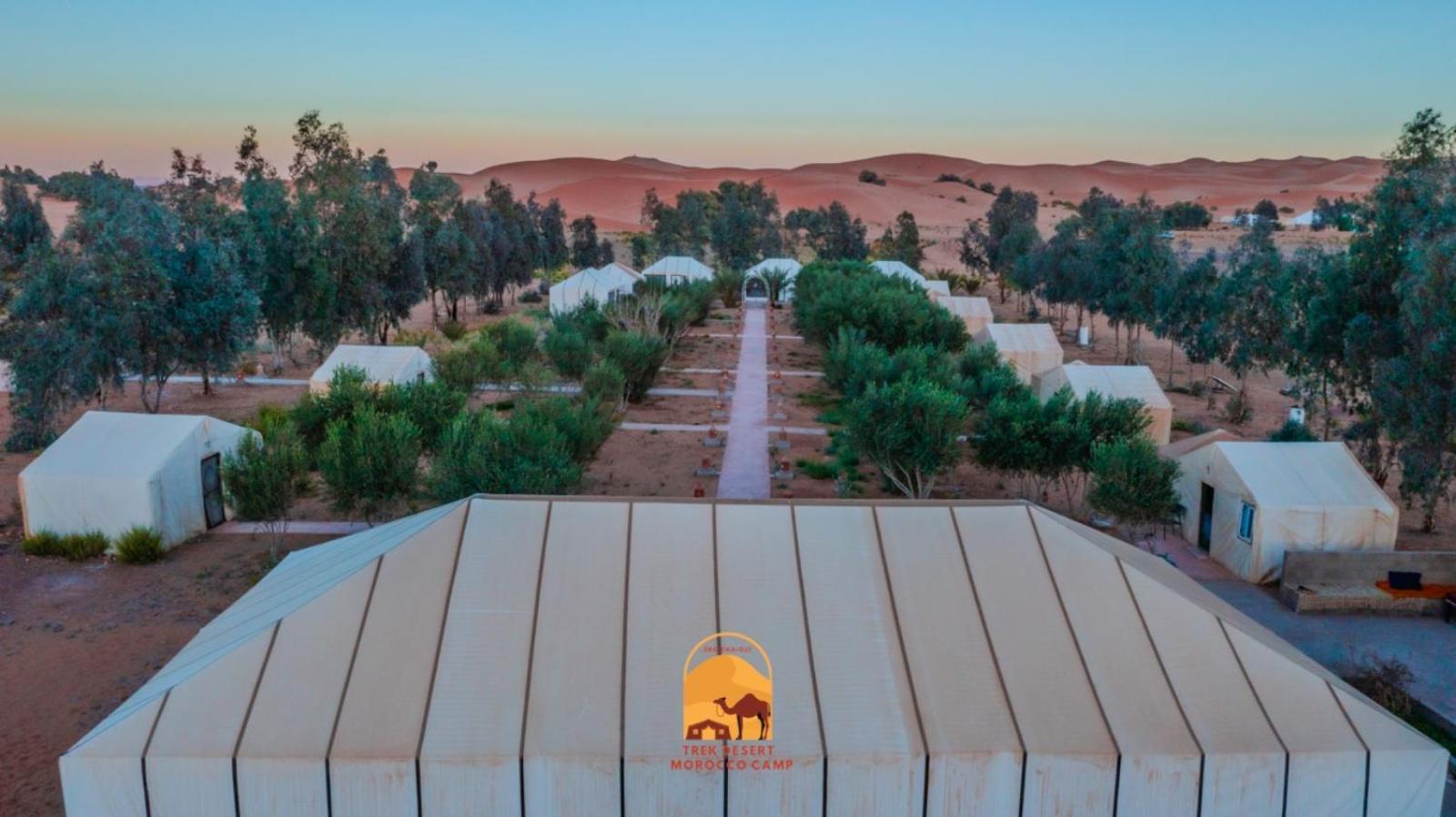 Luxury Trek Desert Camp メルズーガ エクステリア 写真